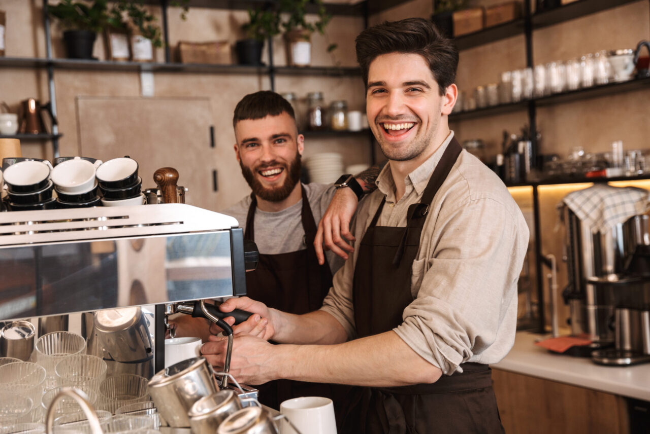 [連載] 英語フレーズ 第34回 "Stick around"