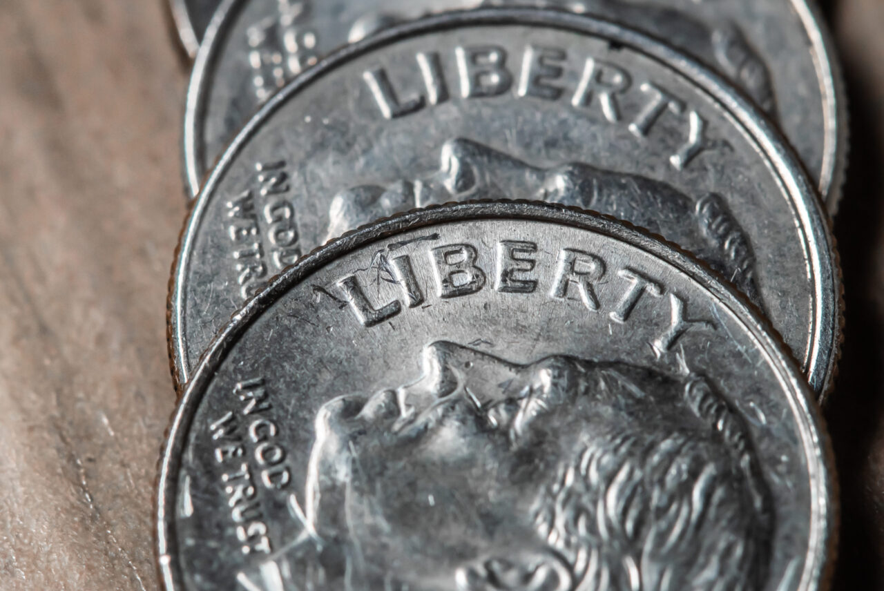 [連載] 英語フレーズ 第21回 "Drop a(the) dime"