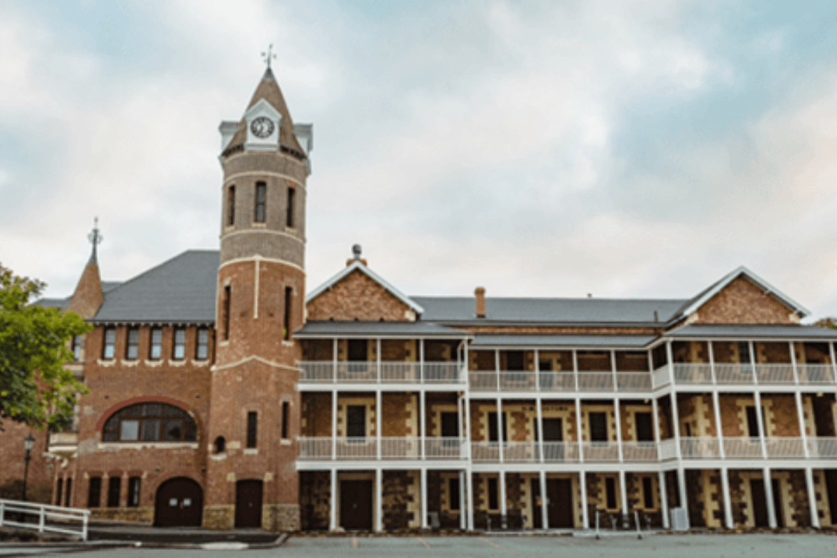 西オーストラリア大学