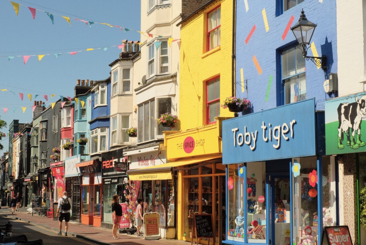 ブライトンはなぜ人気？留学生目線で見るサセックス大学周辺の暮らし【日本担当官コラム】